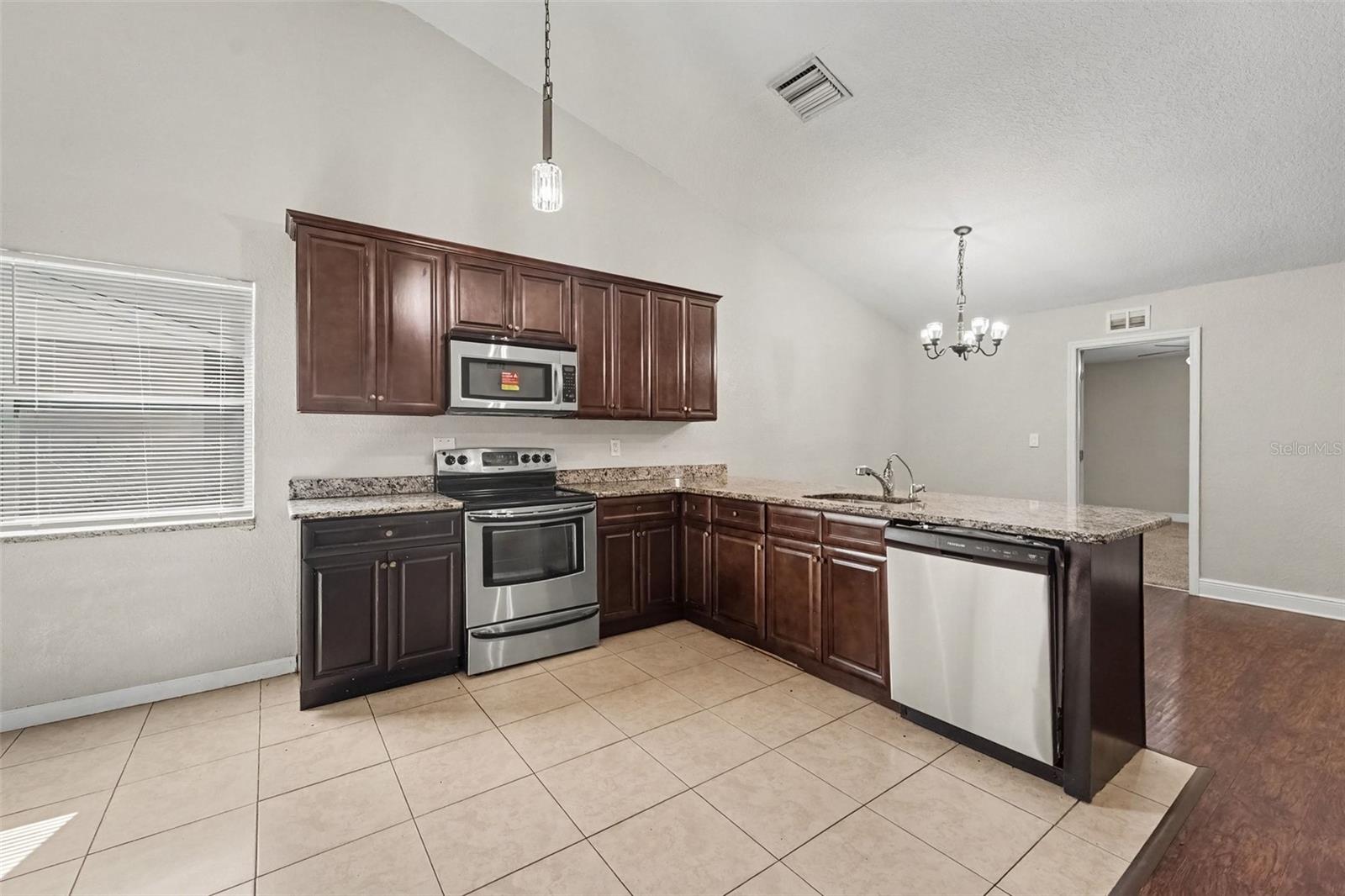7971 ADELAIDE LOOP