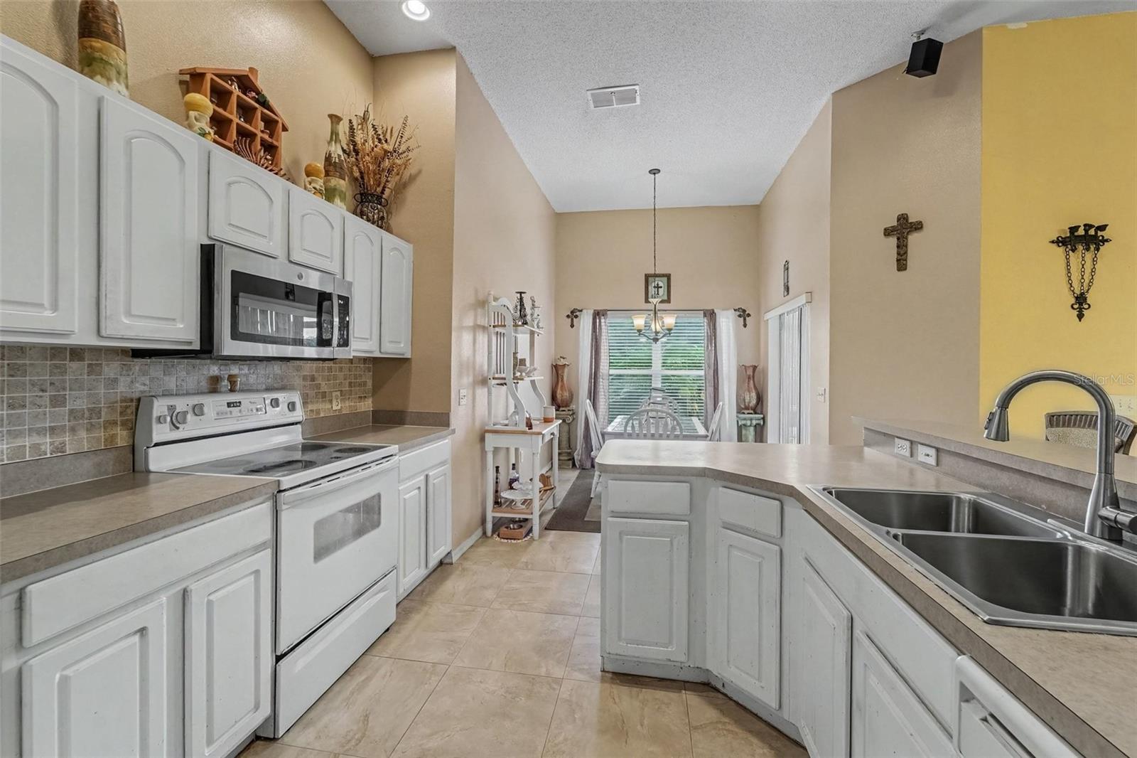 13522 WHITE ELK LOOP