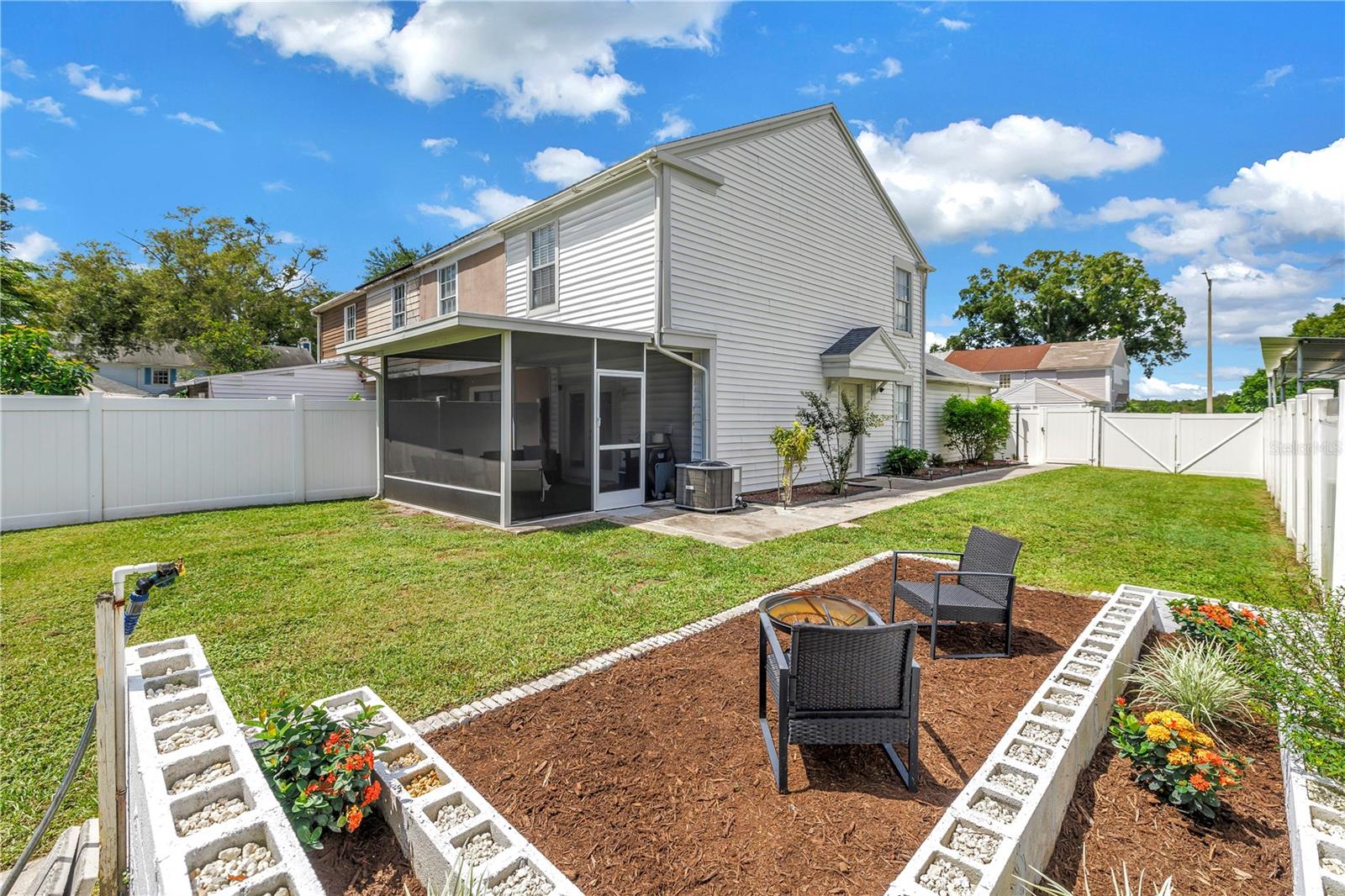 6240 OAK CLUSTER CIR