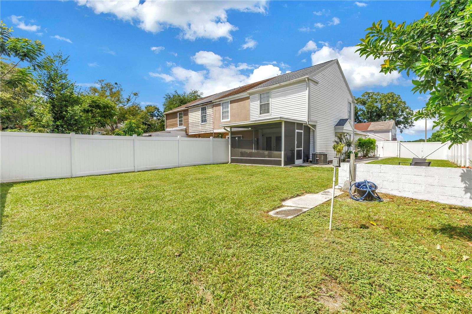 6240 OAK CLUSTER CIR