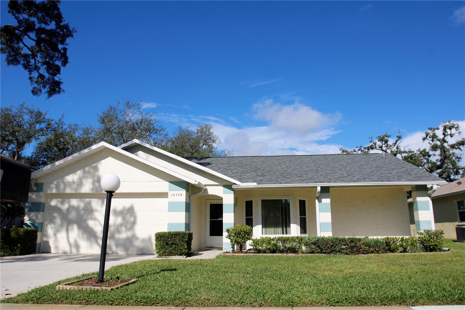 10749 Fallen Leaf Ln, Port Richey
