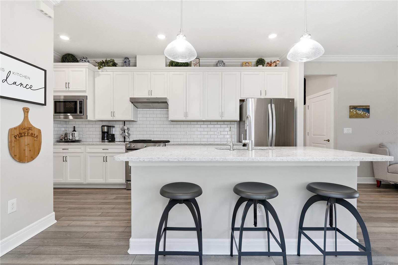 5535 BLUE CRUSH BND