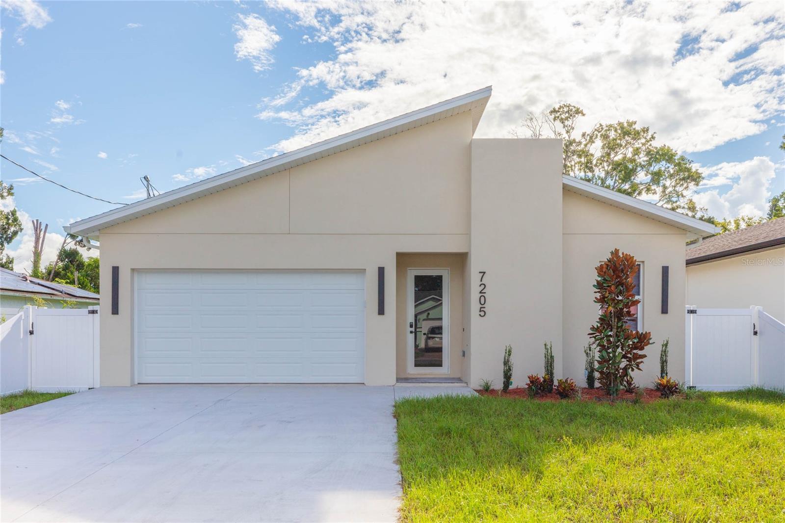 7205 N Lois Ave, Tampa