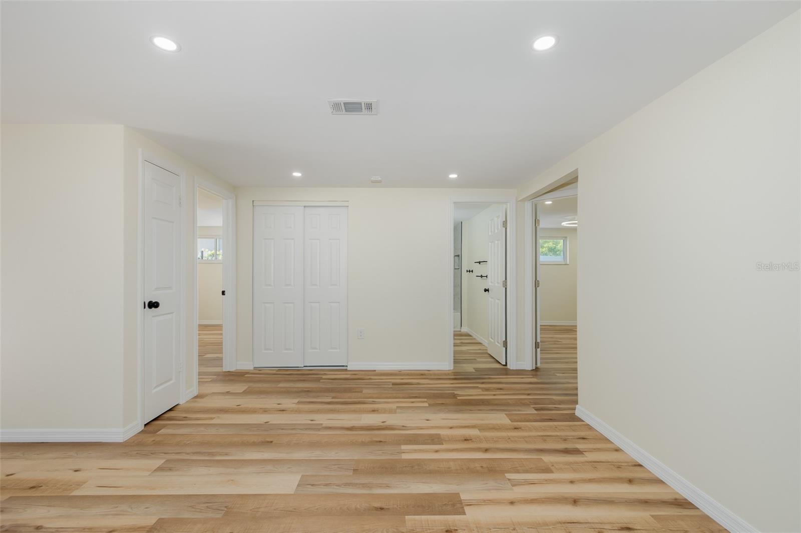 11611 NEWELL DR