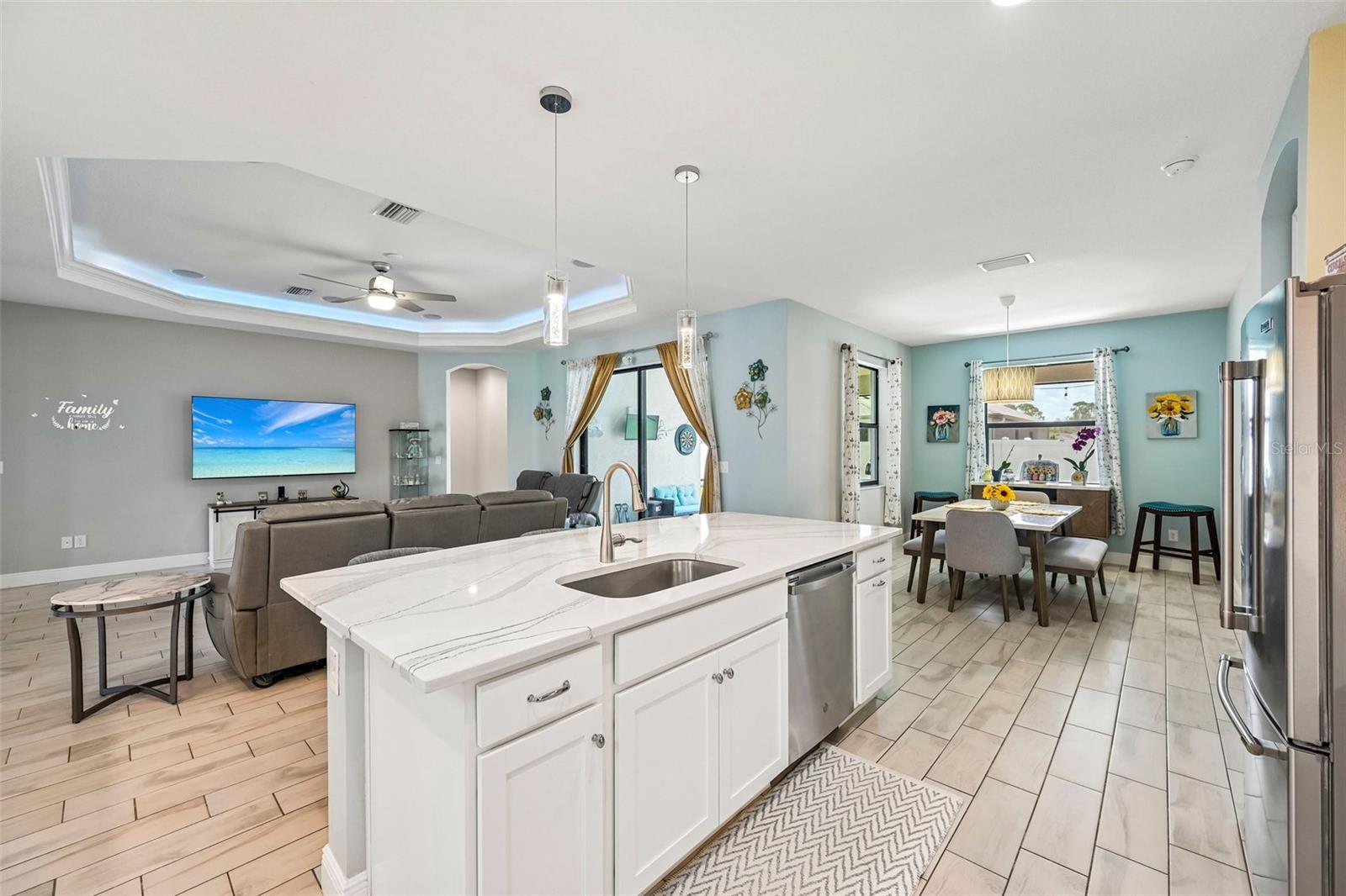 4024 SALIDA DELSOL DR