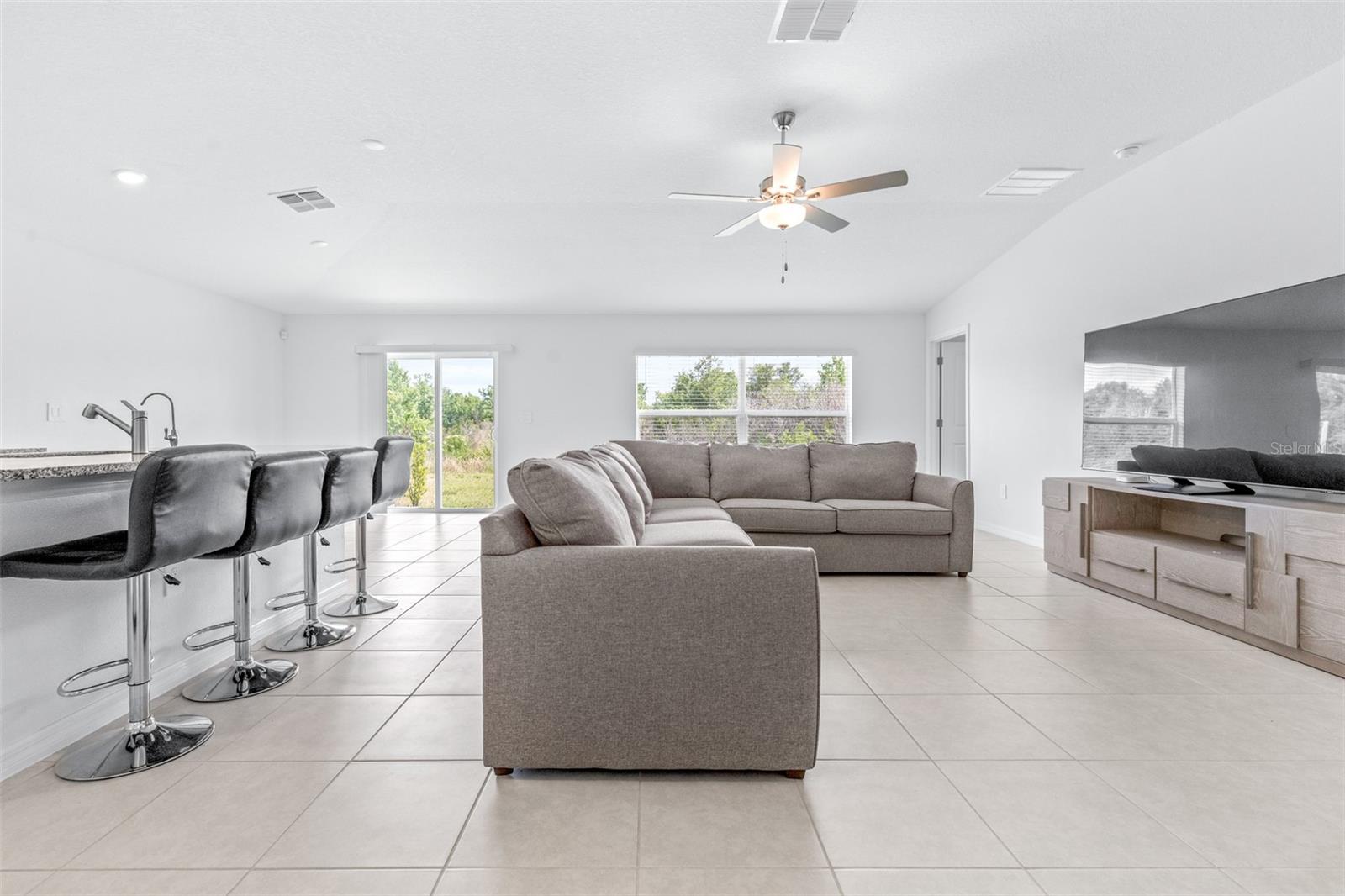 5182 FIDDLE FIG AVE