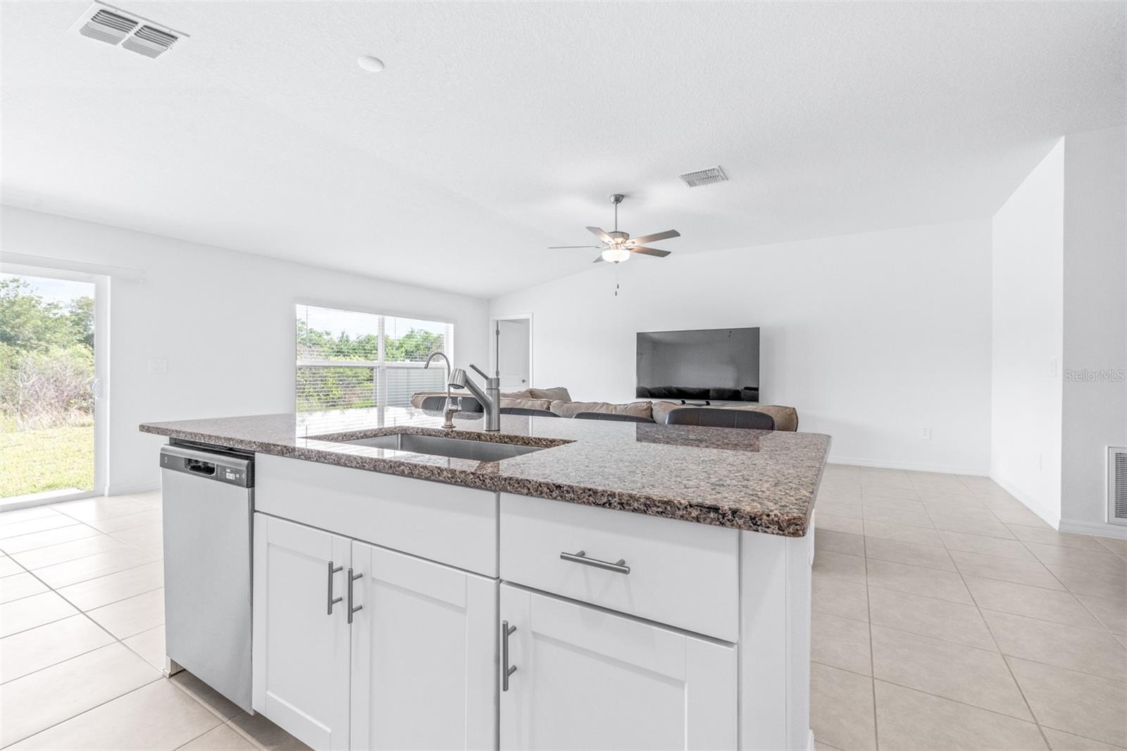 5182 FIDDLE FIG AVE