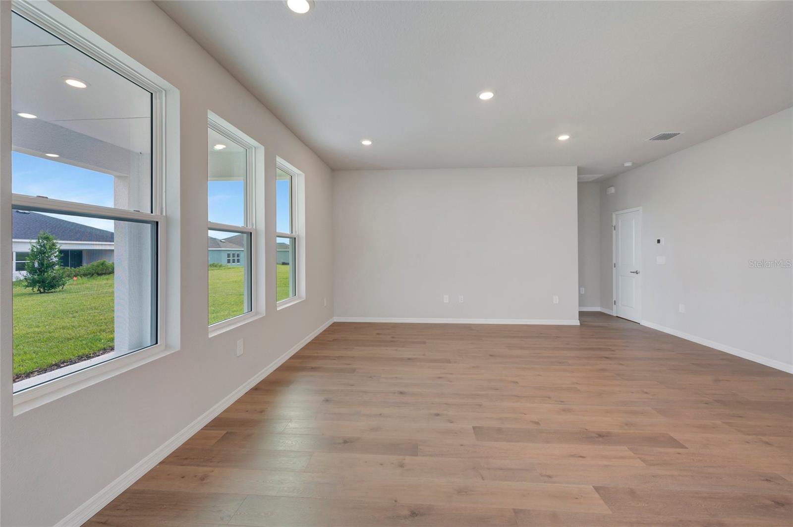 439 SPRING HARVEST DR