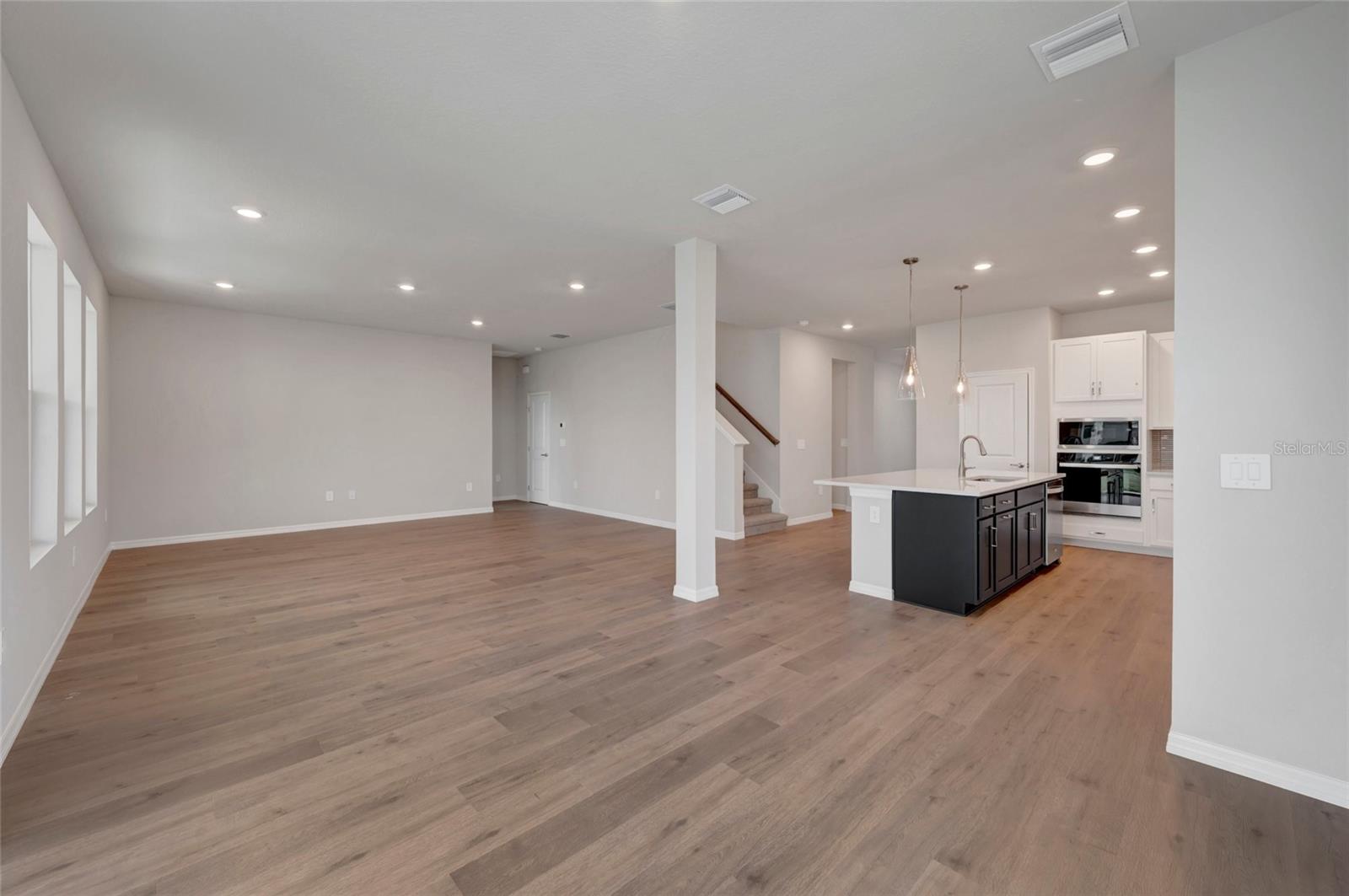 439 SPRING HARVEST DR