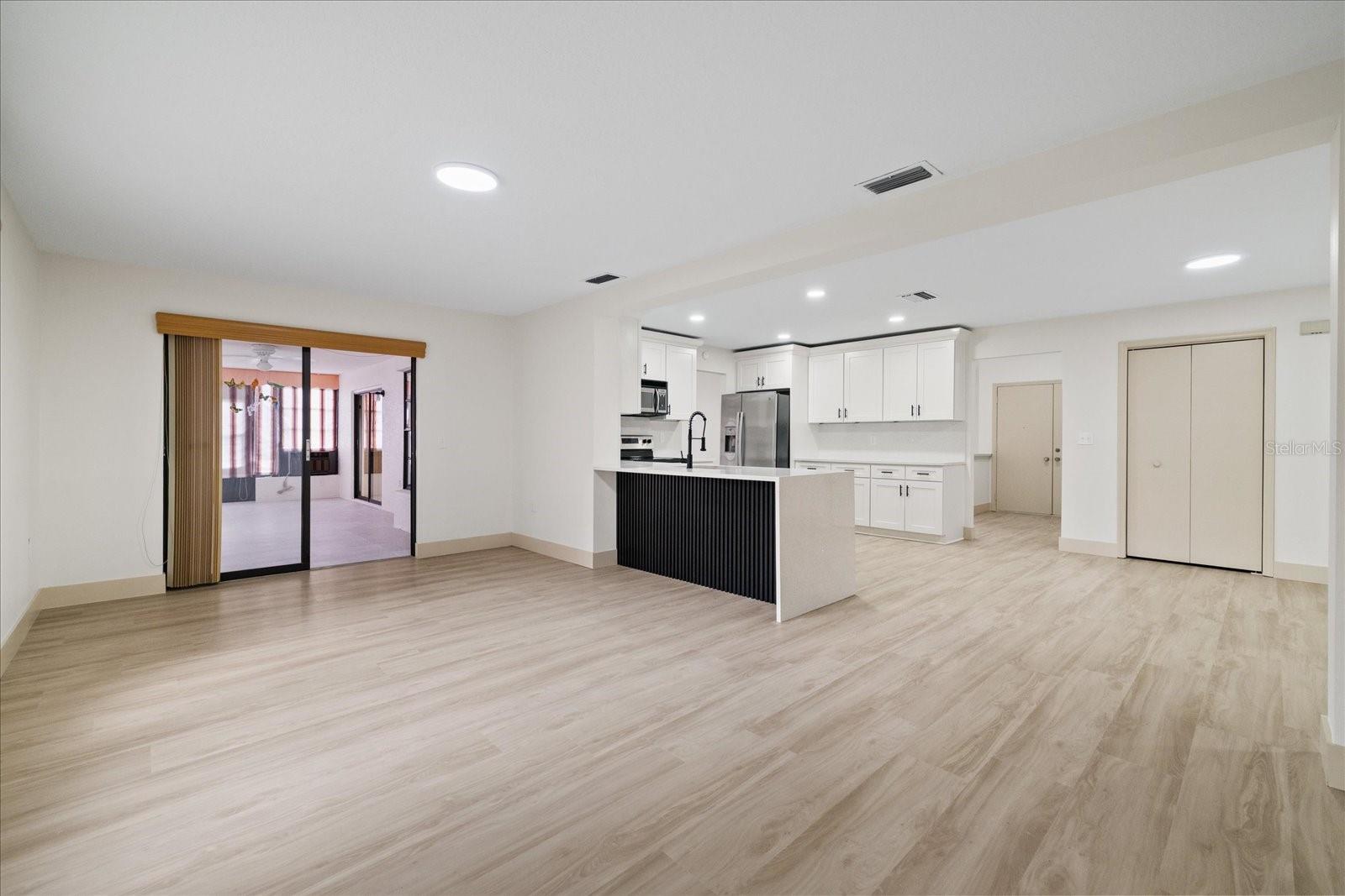 3655 ERIN BROOK DR