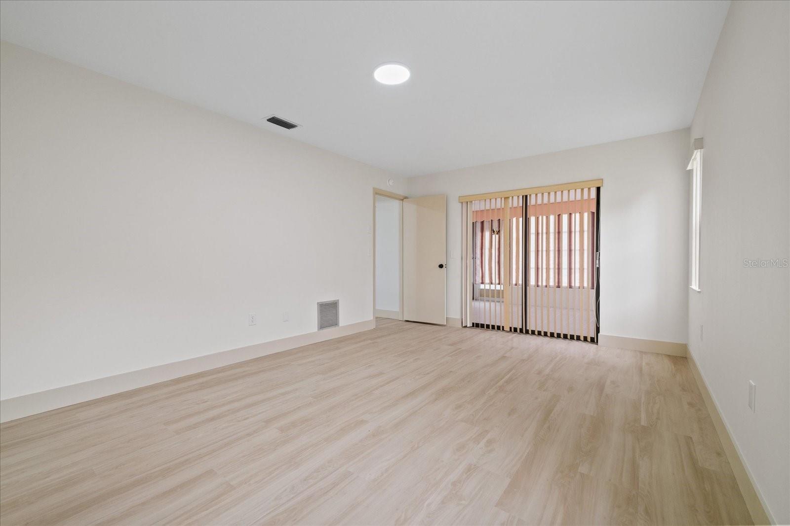 3655 ERIN BROOK DR