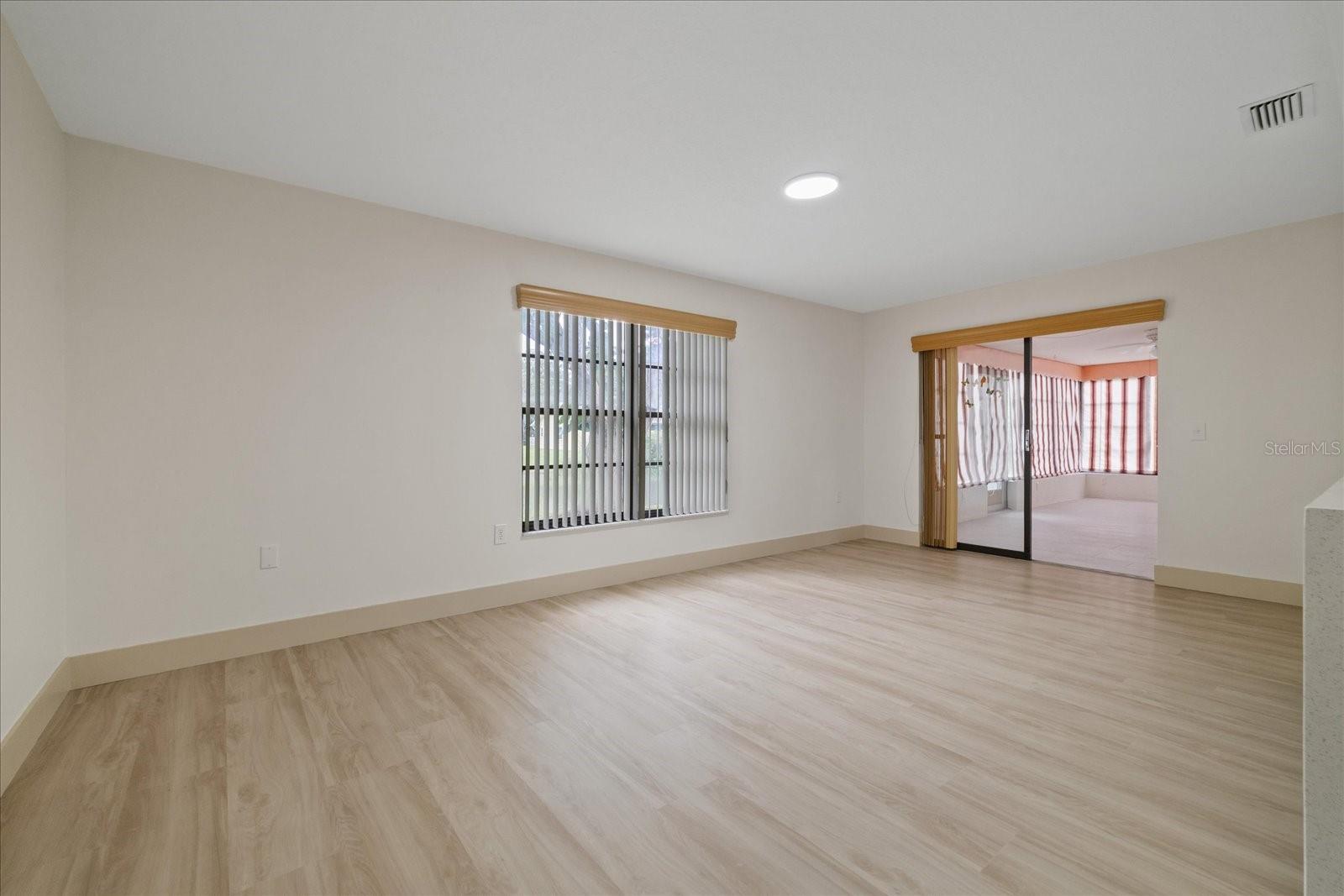 3655 ERIN BROOK DR