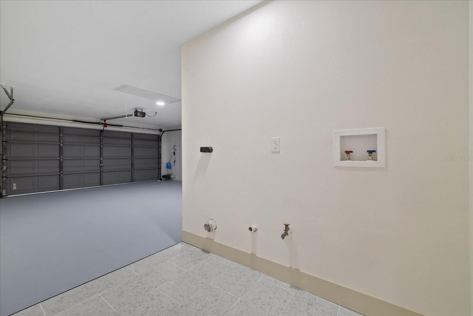 3655 ERIN BROOK DR