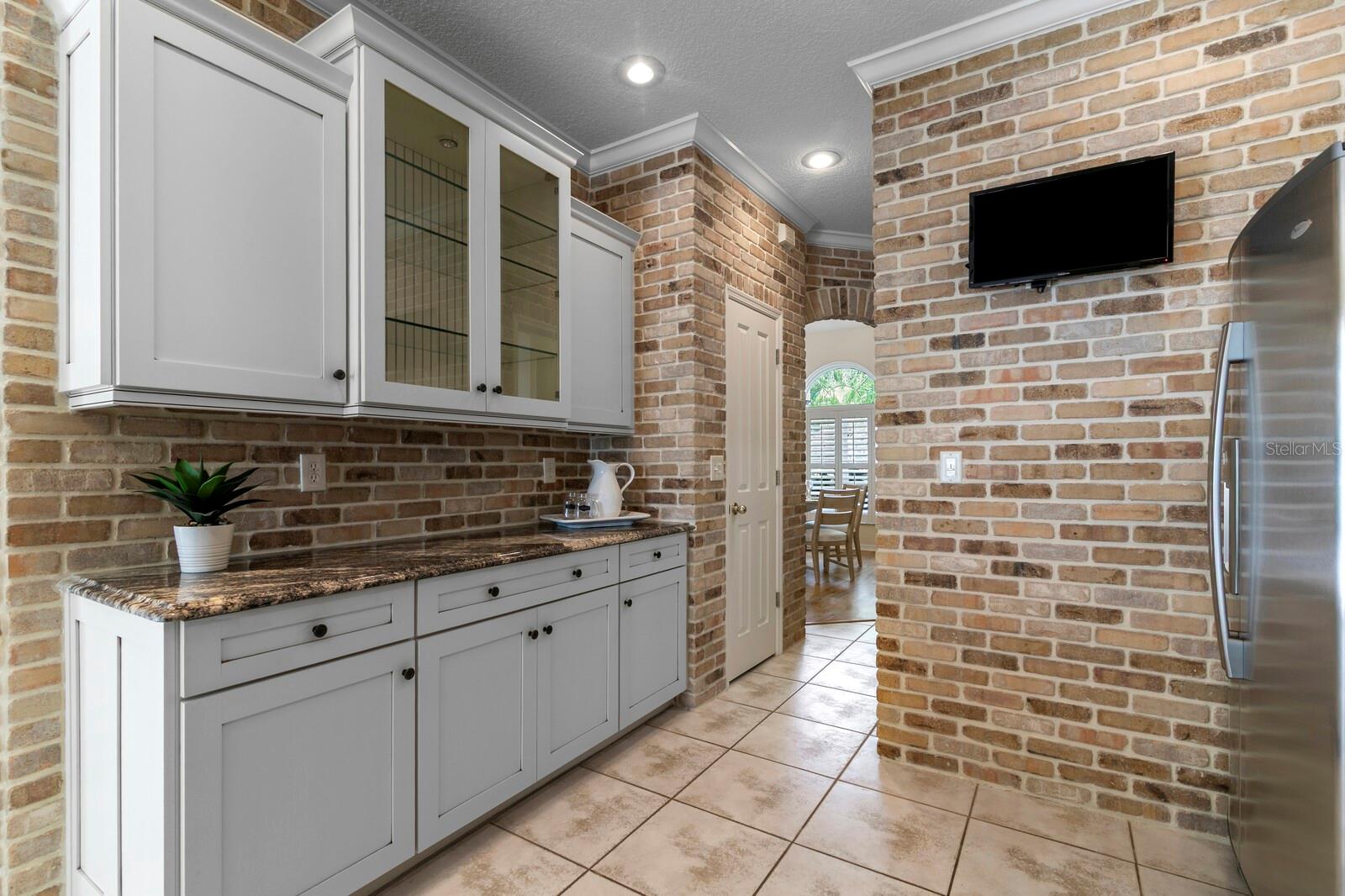 12304 WYCLIFF PL