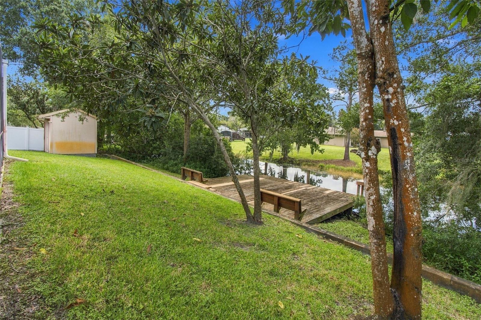 22420 SHORESIDE DR
