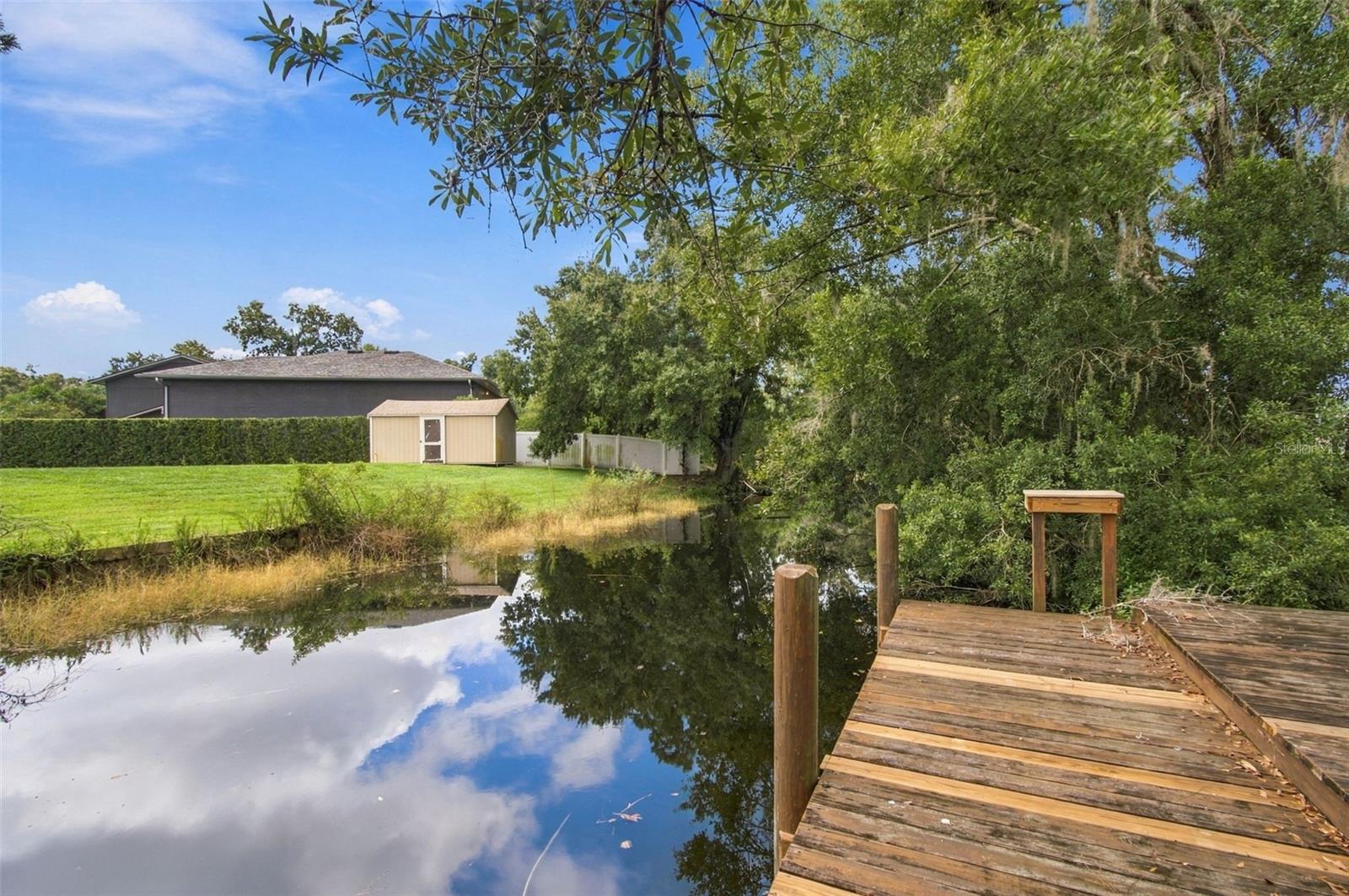 22420 SHORESIDE DR