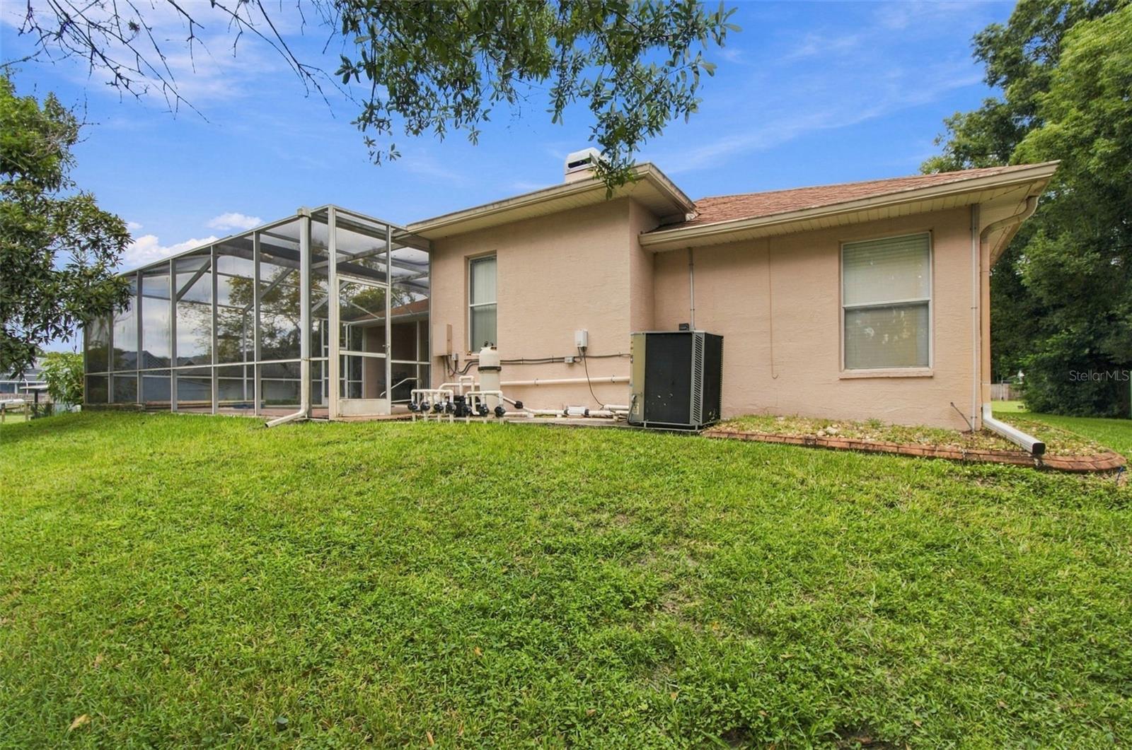 22420 SHORESIDE DR