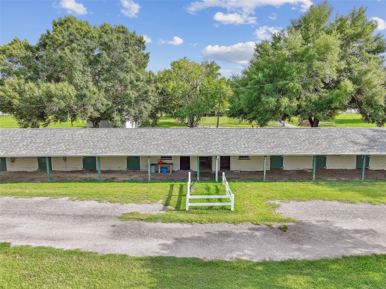 22420 SHORESIDE DR