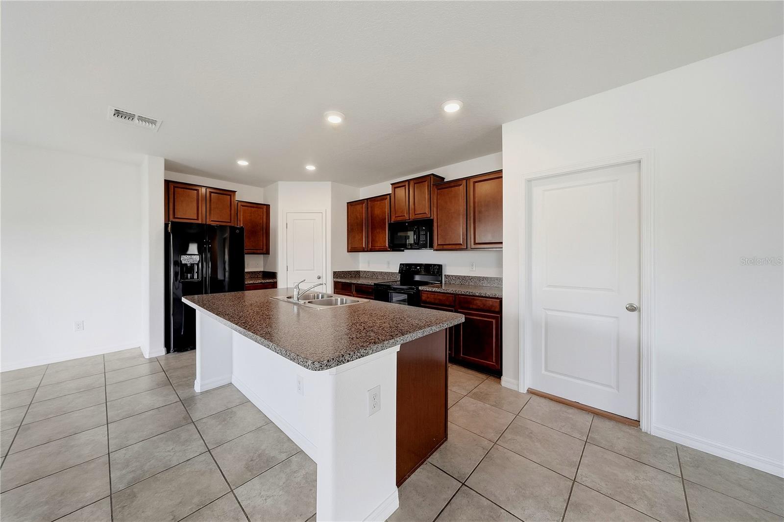 13904 ARBOR PINES DR