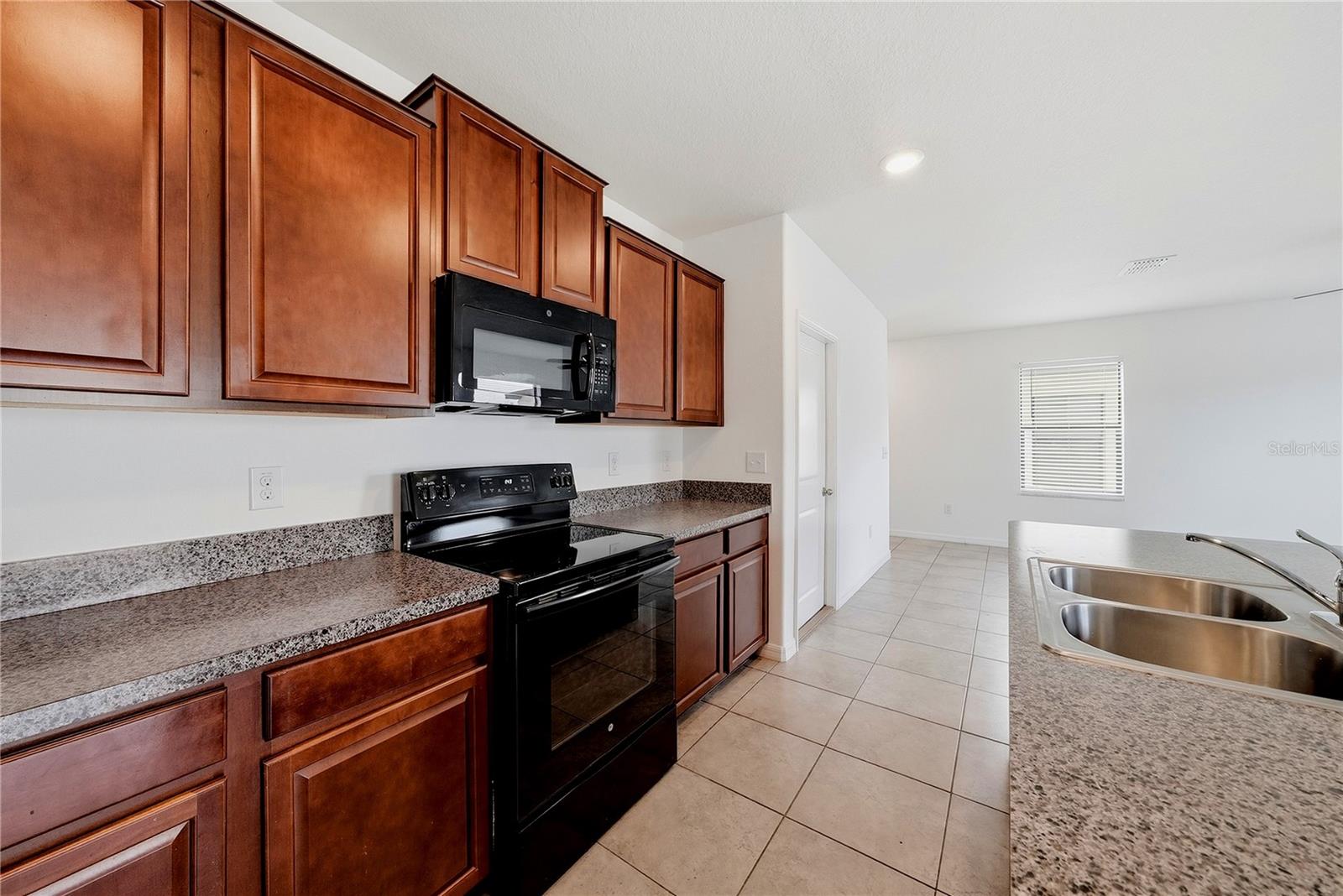 13904 ARBOR PINES DR