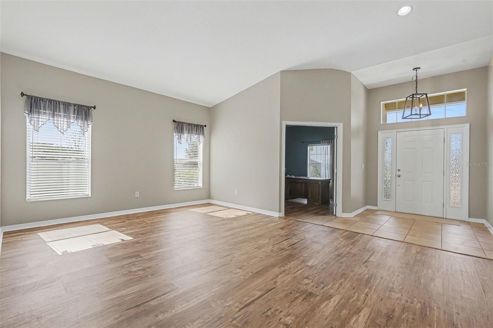 12324 LOOPBACK DR
