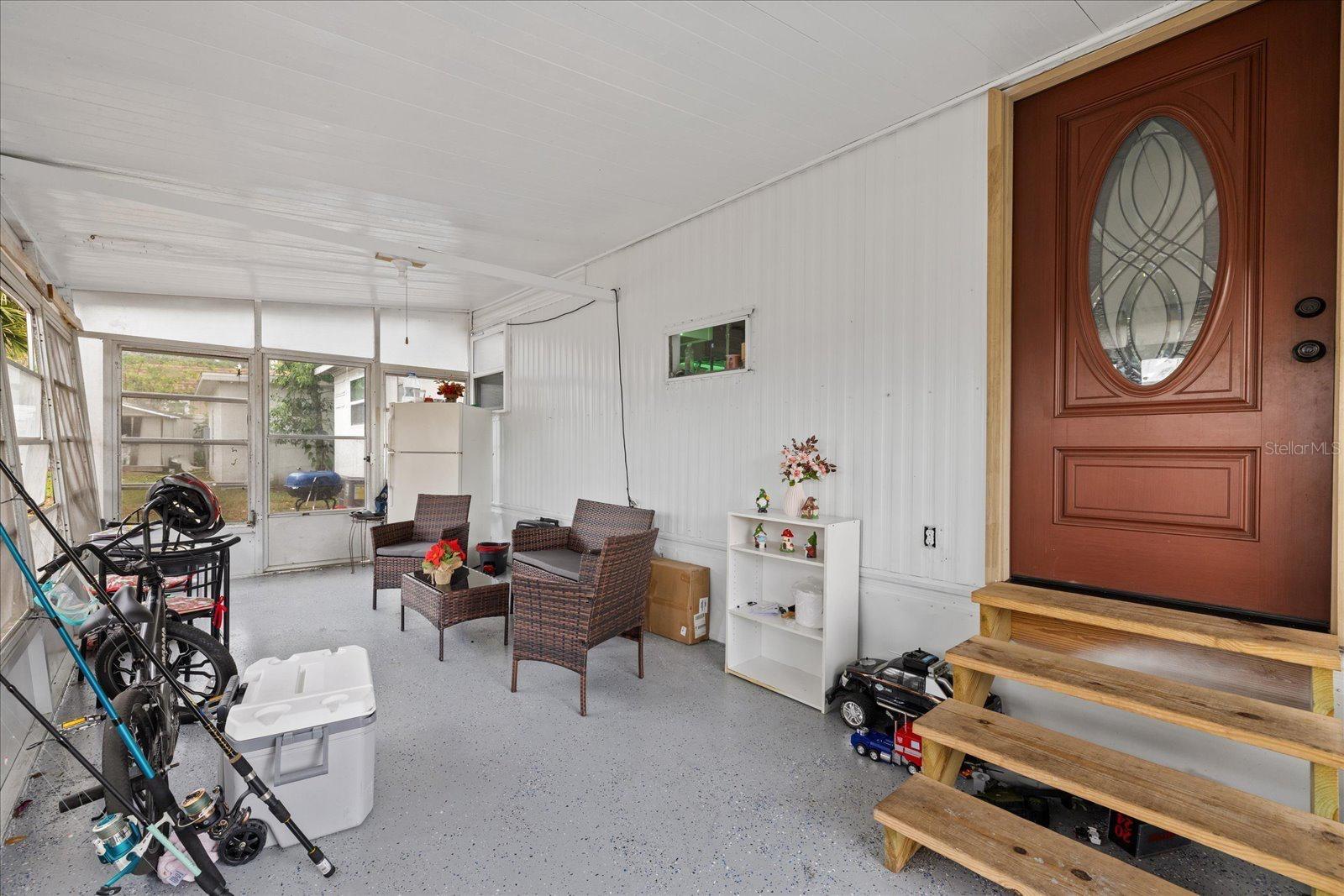 4115 MAYWOOD DR