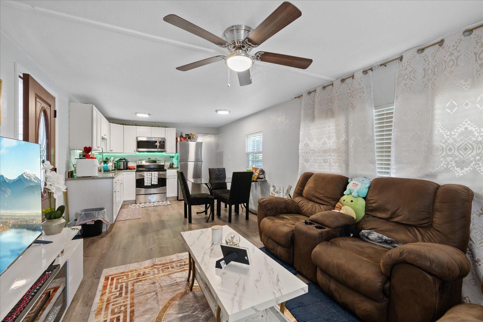 4115 MAYWOOD DR