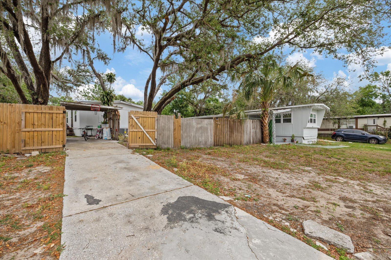 4115 MAYWOOD DR