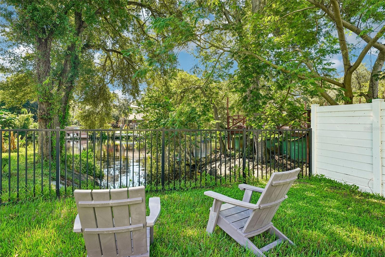 8103 N RIVER SHORE DR