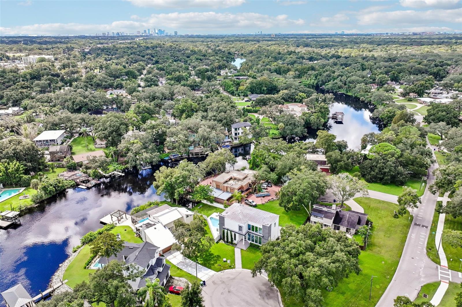 8103 N RIVER SHORE DR