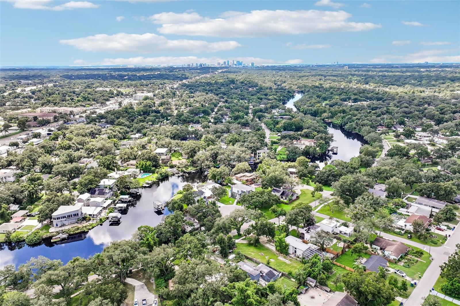 8103 N RIVER SHORE DR