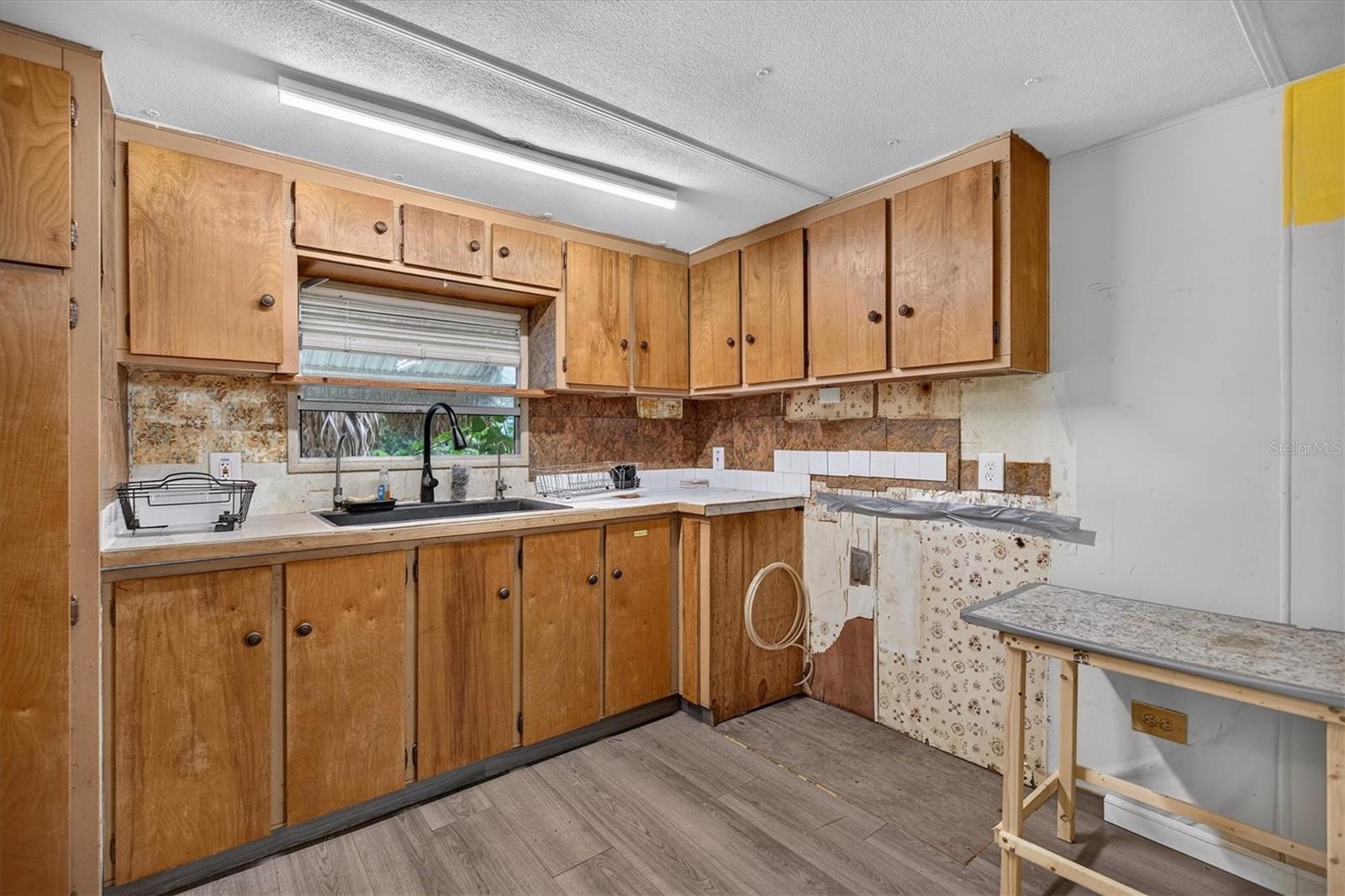6506 WESTSIDE DR