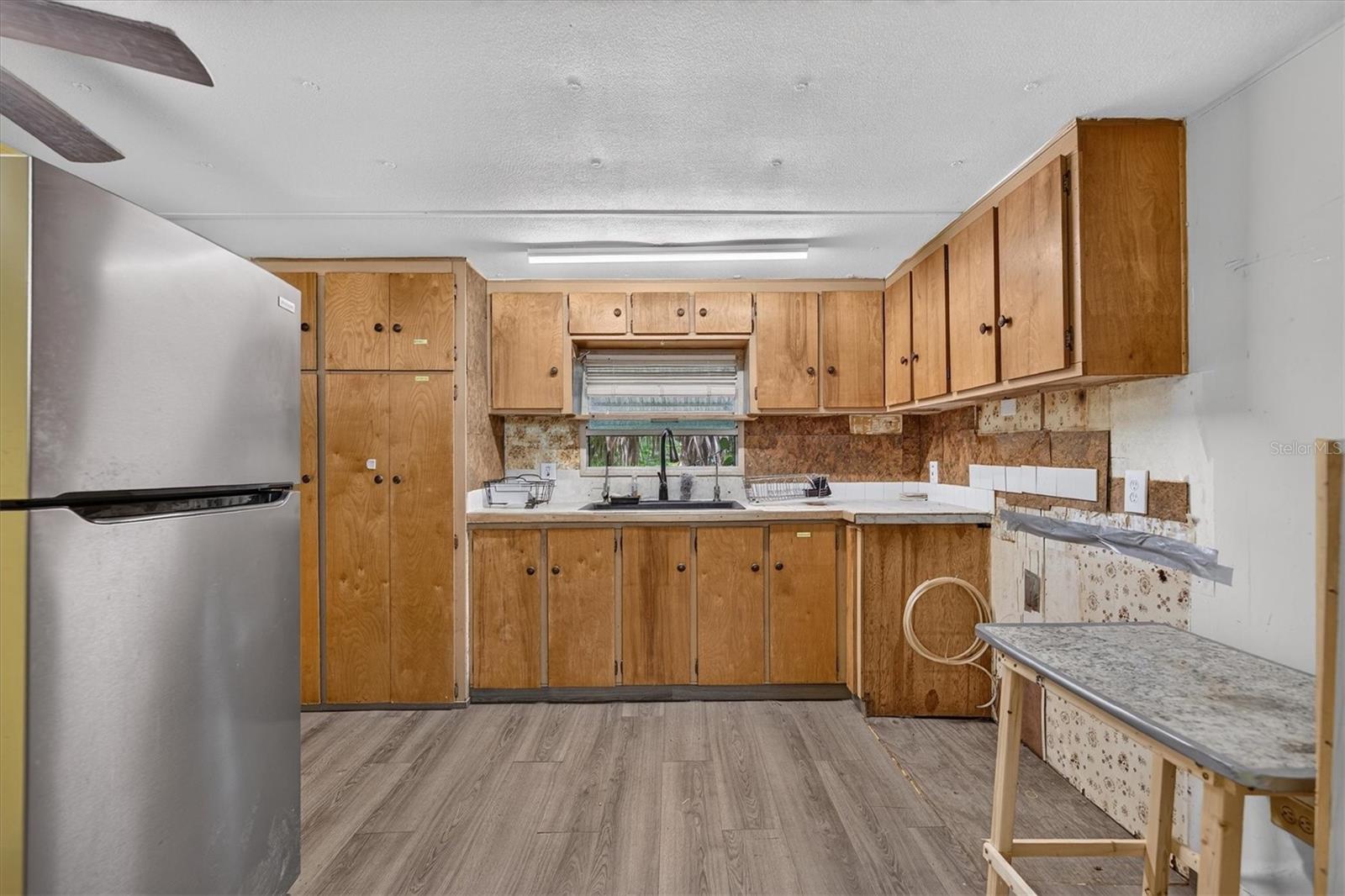 6506 WESTSIDE DR