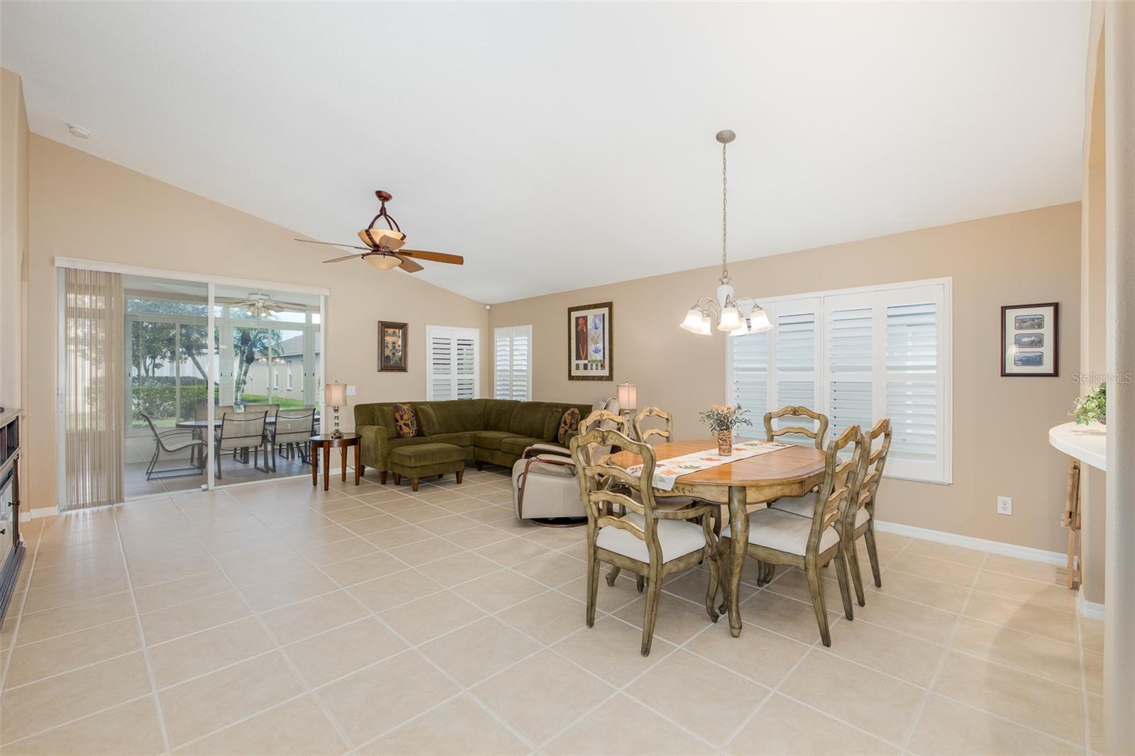1856 ARBOR KNOLL LOOP
