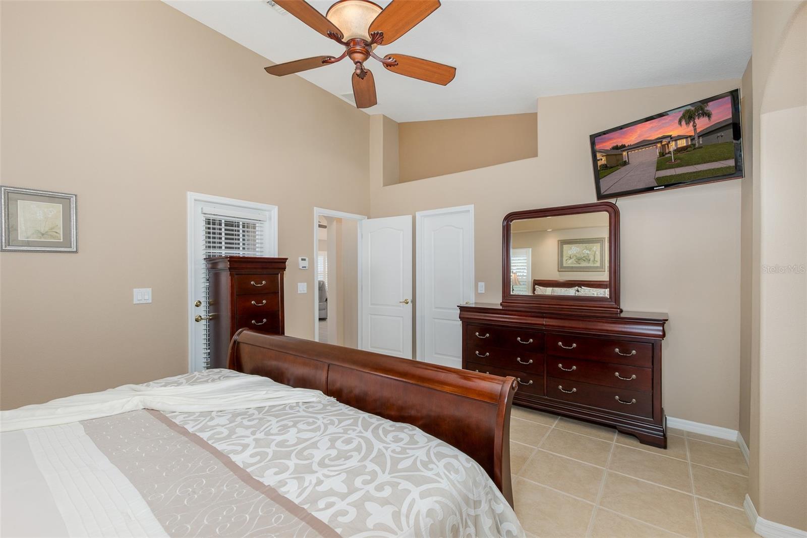 1856 ARBOR KNOLL LOOP