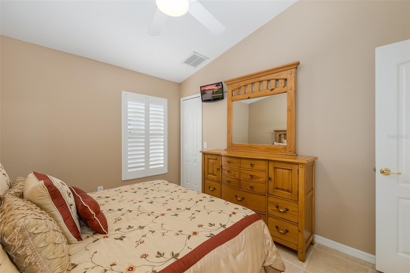 1856 ARBOR KNOLL LOOP