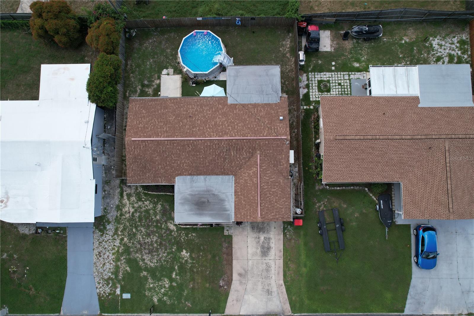 3748 REDWOOD DR