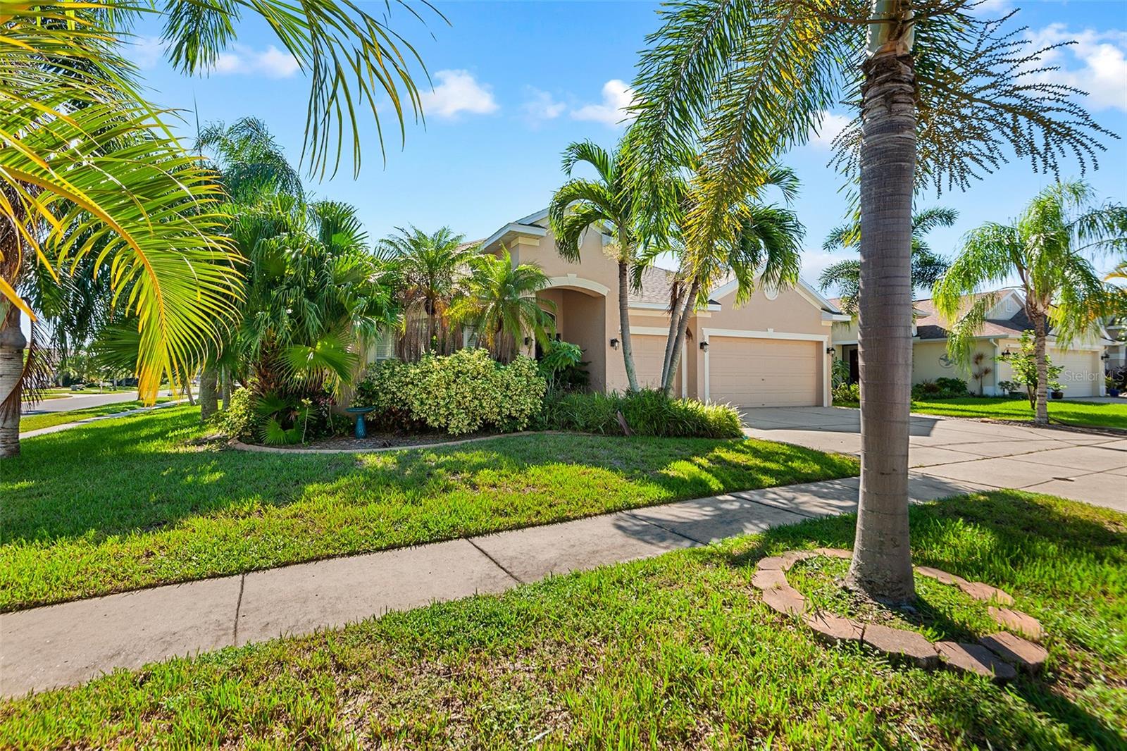 443 YORK DALE DR