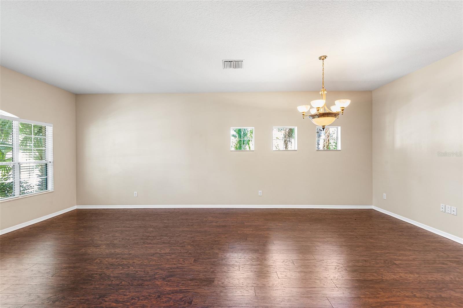 443 YORK DALE DR
