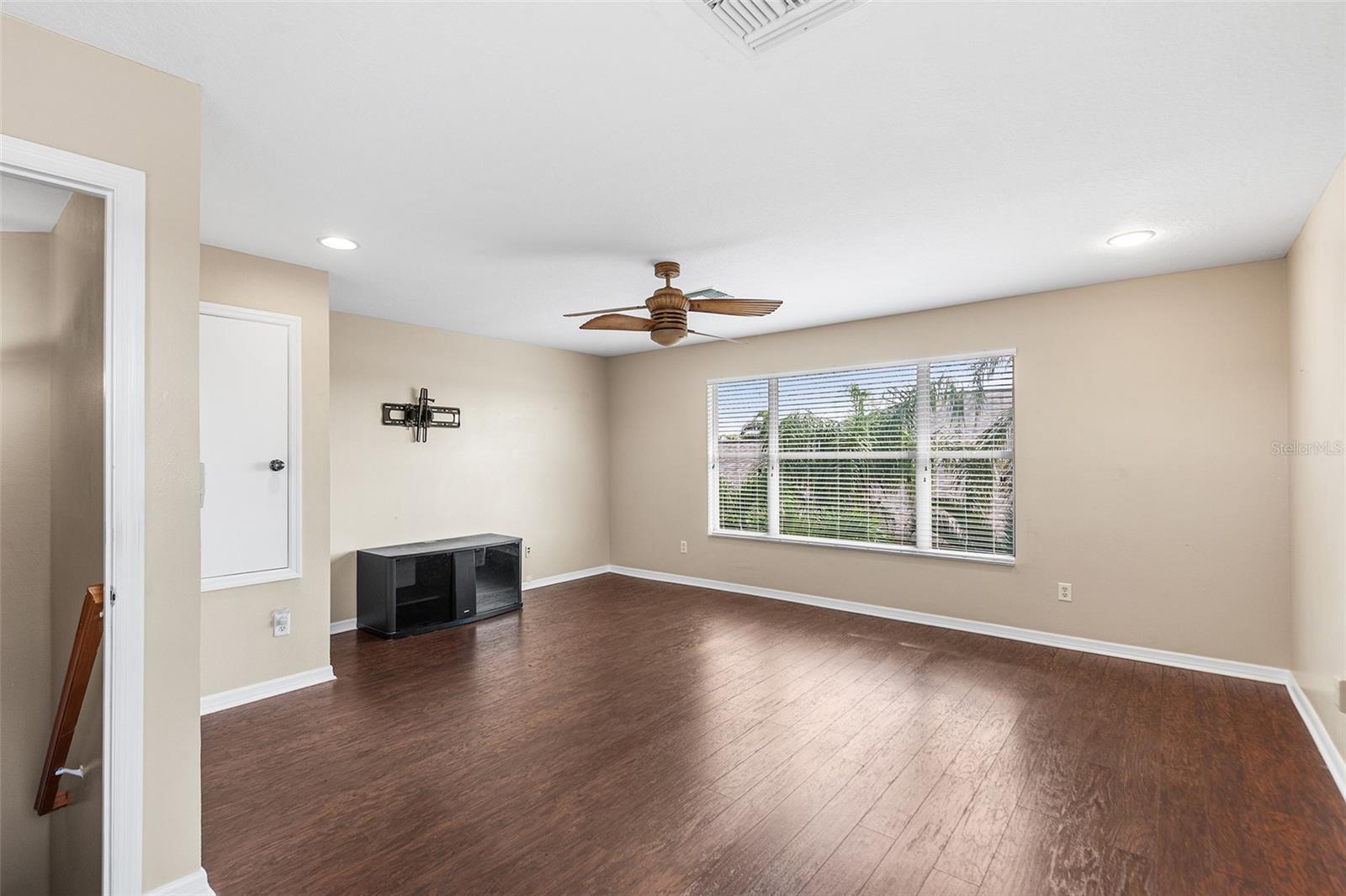 443 YORK DALE DR