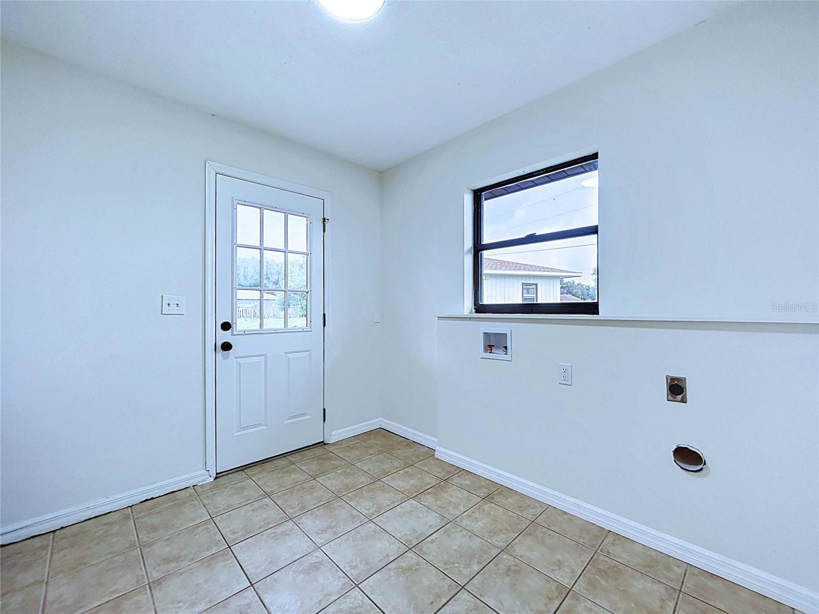 4129 FOX RIDGE BLVD