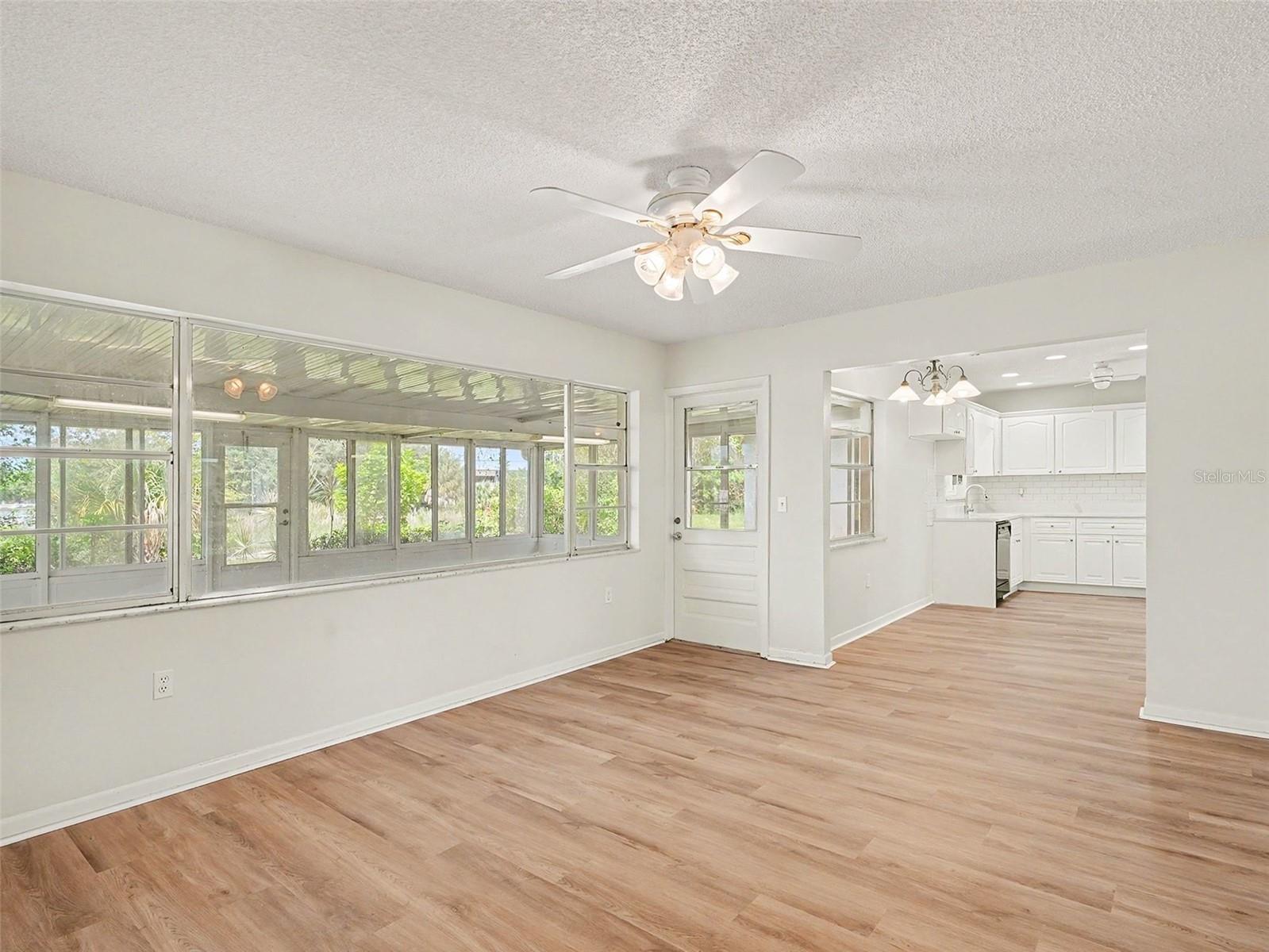 1513 NEW BEDFORD DR