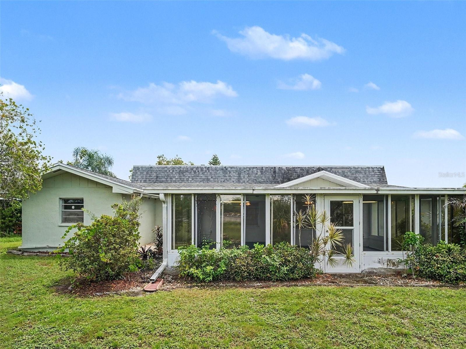 1513 NEW BEDFORD DR