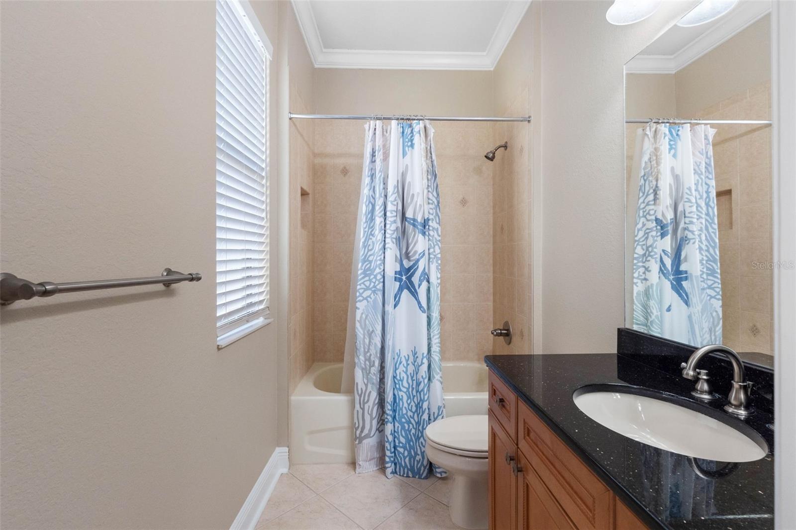 4815 YACHT CLUB DR #103