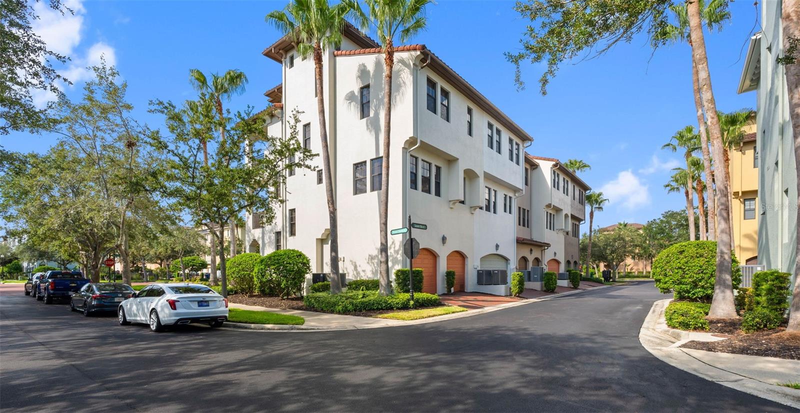 4815 YACHT CLUB DR #103