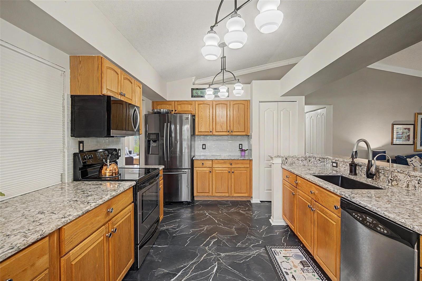 1427 FALLOWFIELD DR