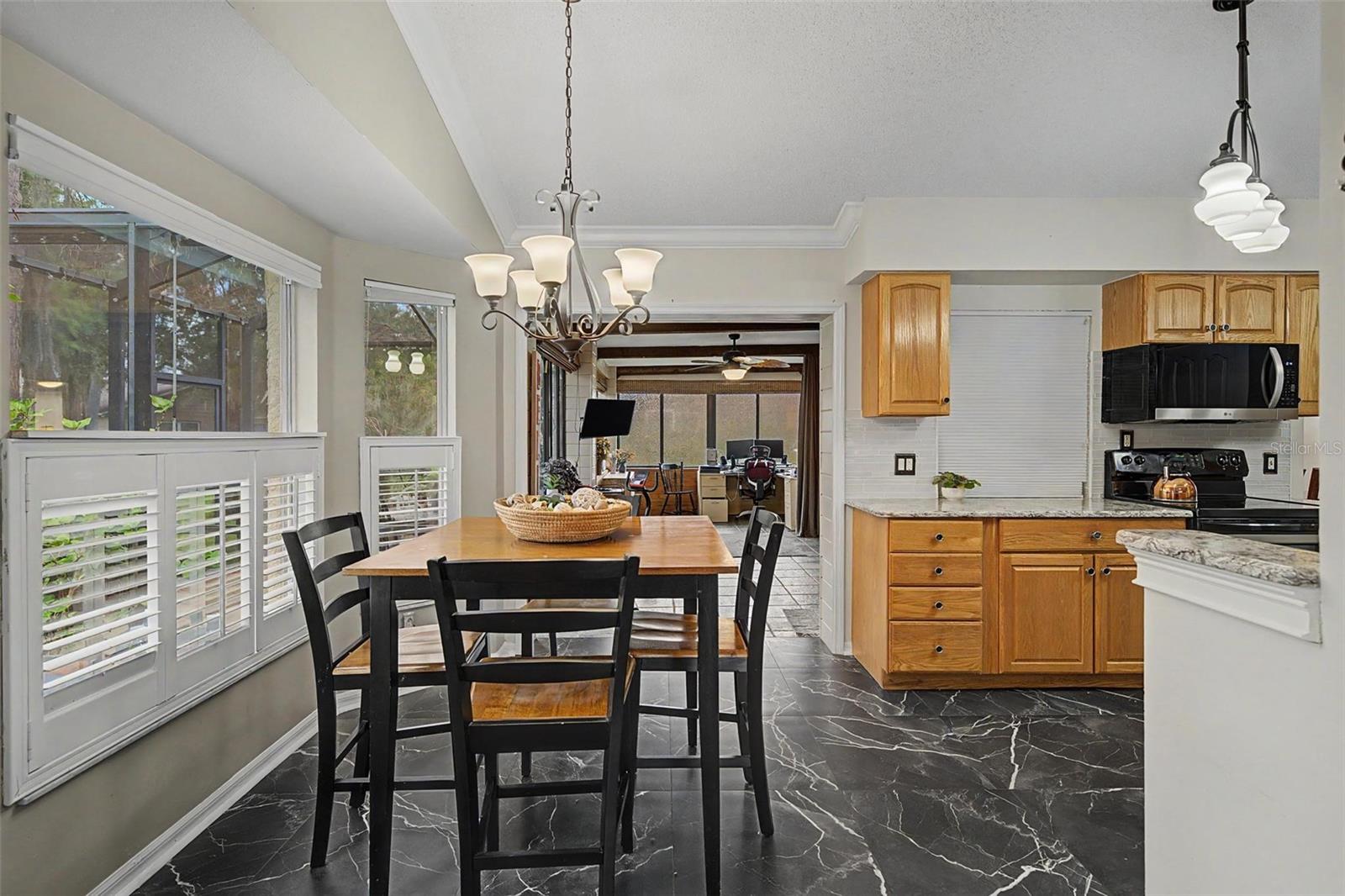1427 FALLOWFIELD DR