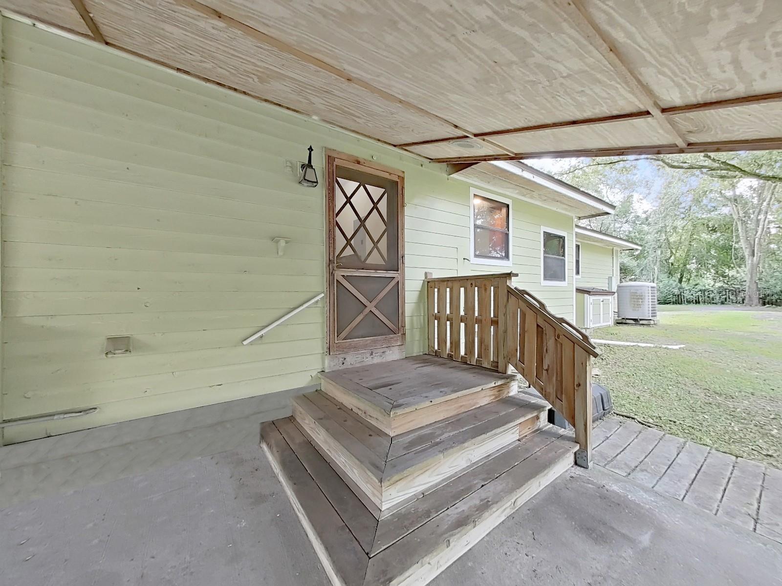 6075 COUNTRY CLUB RD