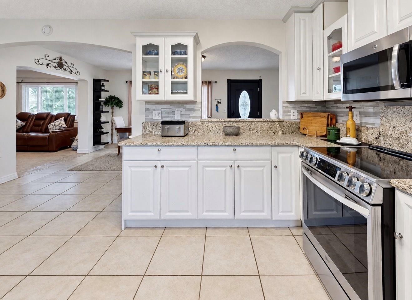 11004 RIVERVIEW DR