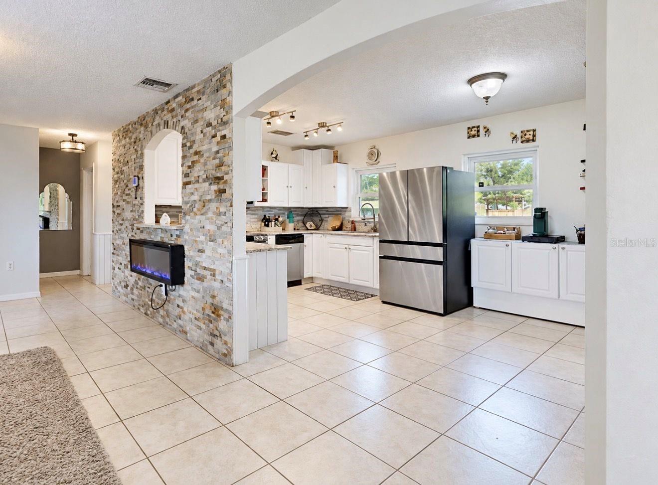 11004 RIVERVIEW DR